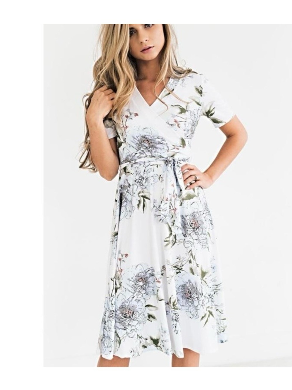 JessaKae white & pastel blue retro style floral tie dress in size Small